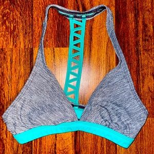 Gently worn, in great condition. High quality material with good support.